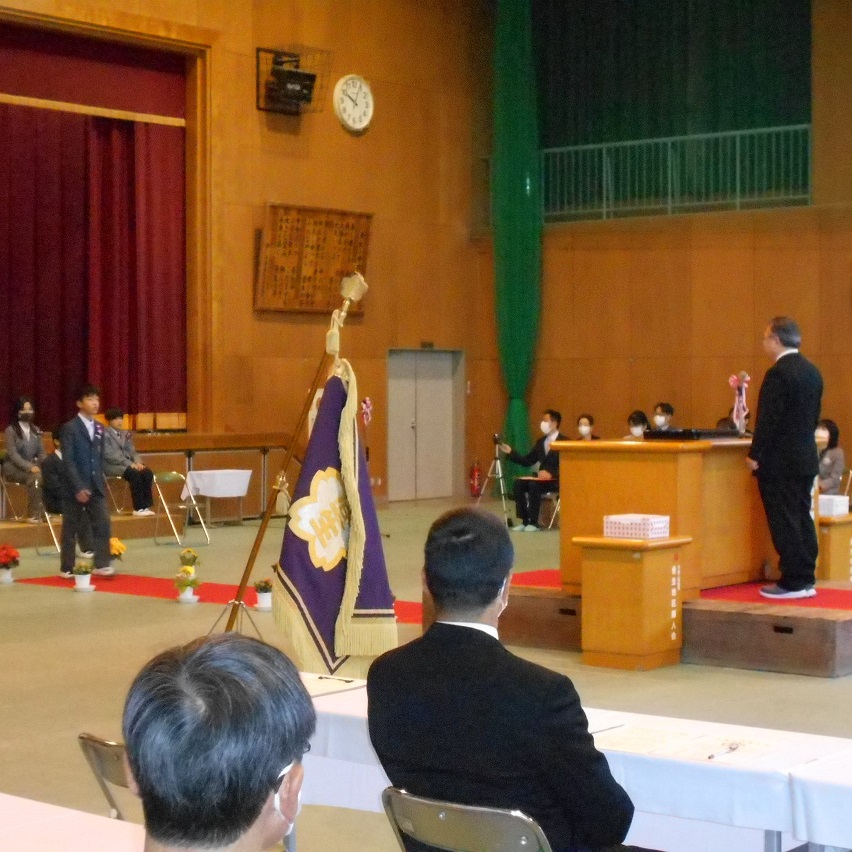 令和4年度卒業証書授与式 | 亀山市立昼生小学校